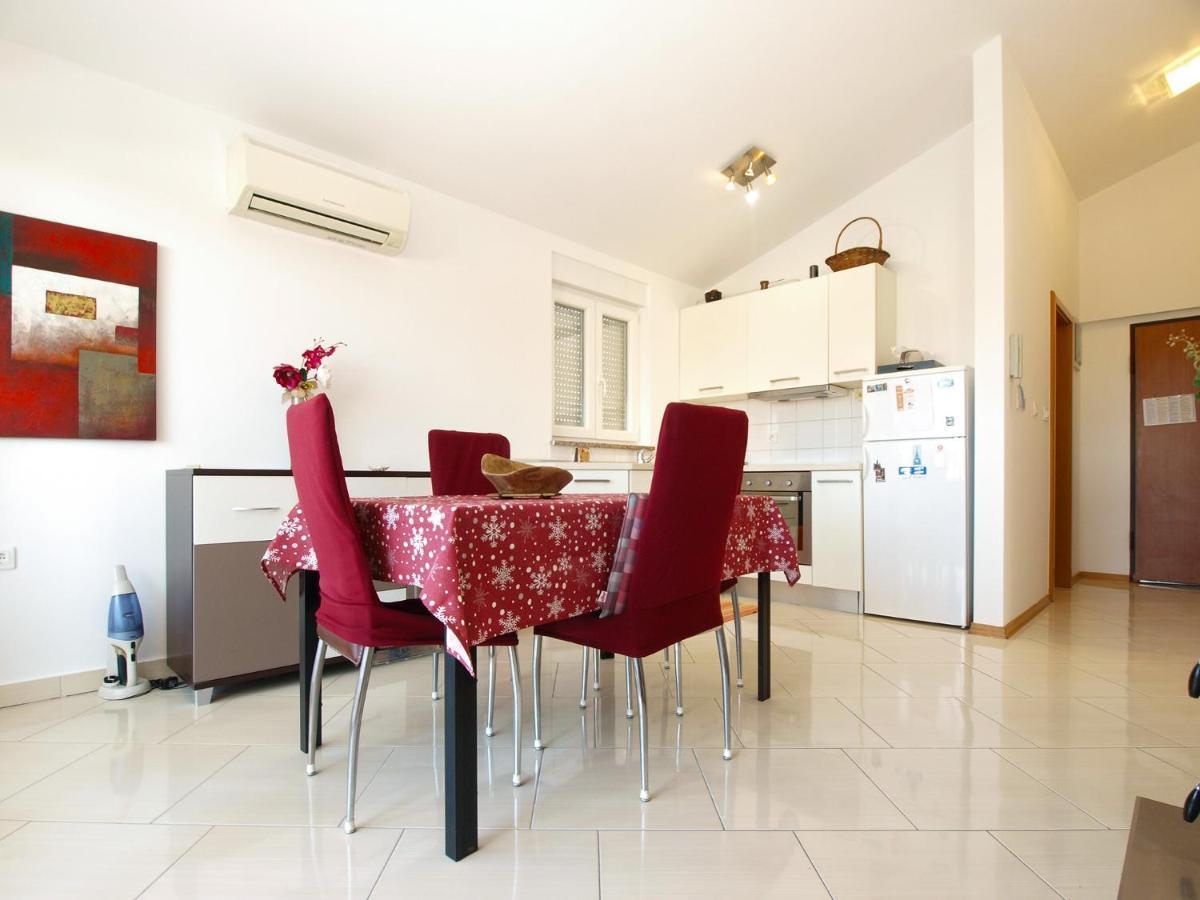 Apartments Majda 1932 Fažana Exterior foto