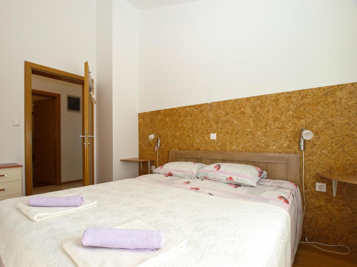 Apartments Majda 1932 Fažana Exterior foto