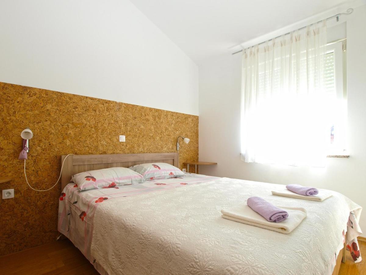 Apartments Majda 1932 Fažana Exterior foto