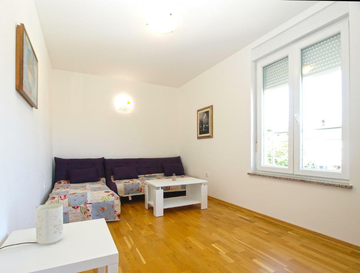 Apartments Majda 1932 Fažana Exterior foto